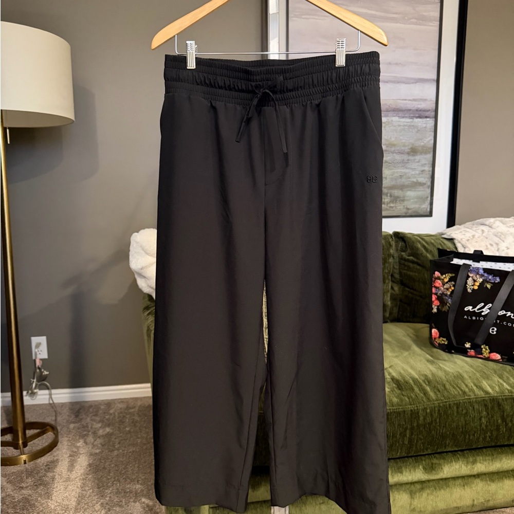 Albion Black Women's Pants